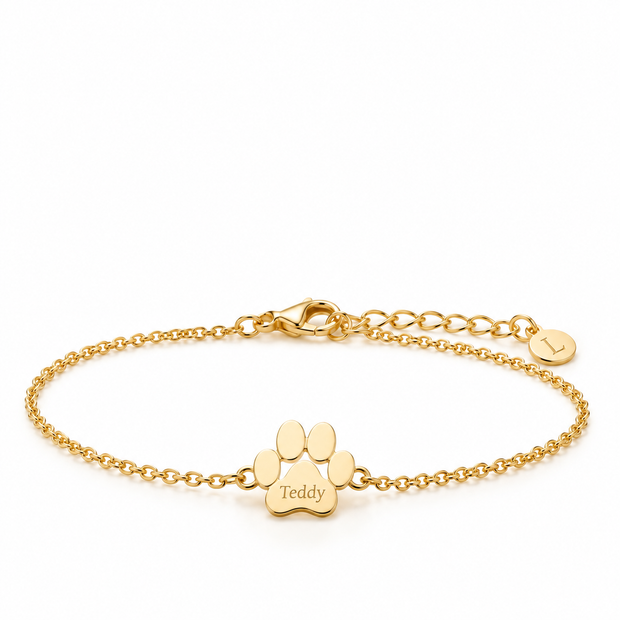<p>personalized jewelry with premium Swiss-level customer experience</p><h2><strong>Everyday<br/></strong>Luxury. </h2>
